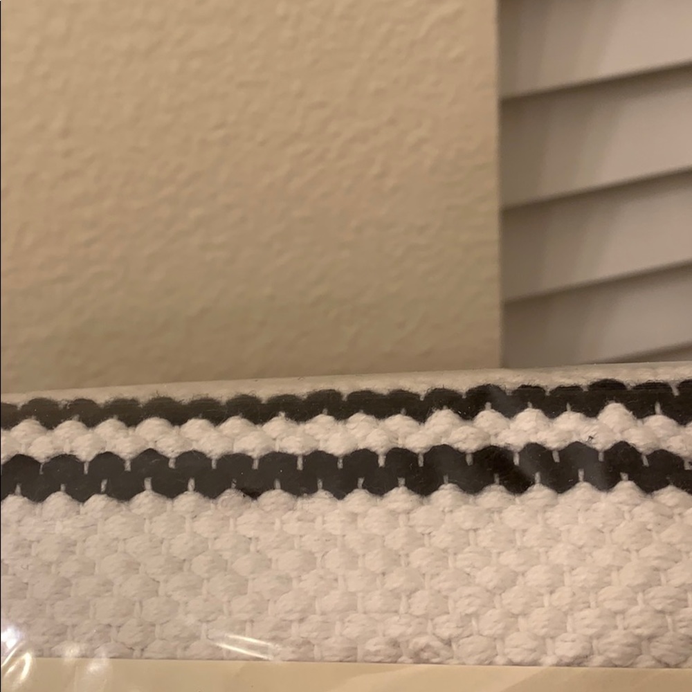 Caravan Diamond Woven Rug - Picture 7 of 7